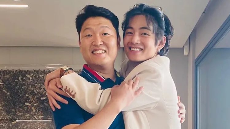 hourlyvmk's tweet photo. taehyung our little social butterfly 🥺 https://t.co/r8v8IyAnB5