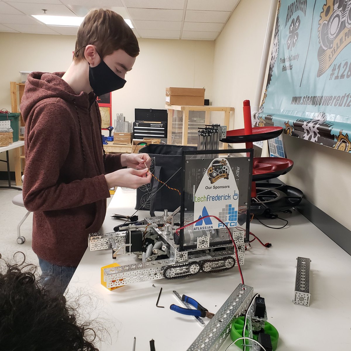 STEAM12873's tweet photo. Outcome > Output. 
We start each build session with an outcome-based plan. When we reach the outcome, we stop and test the #robot build version.

Thanks again @FITCInc @techfrederick @Atlassian for your support! https://t.co/2M7Gzbdt6b