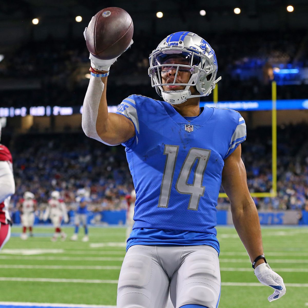 DetLionBlood's tweet photo. Amon-Ra St. Brown’s last 4 games: 

10 Receptions, 86 Yards, 1 TD 
8 Receptions, 73 Yards 
8 Receptions, 90 Yards, 1 TD 
9 Receptions, 91 Yards, 1 TD 

112th pick in the draft. Steal. https://t.co/LXbOHGDMaH