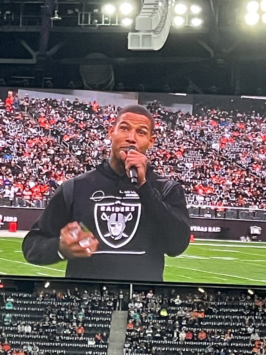 “Thank you for accepting me as I am.” —-Darren Waller. #wpmoychallenge+waller