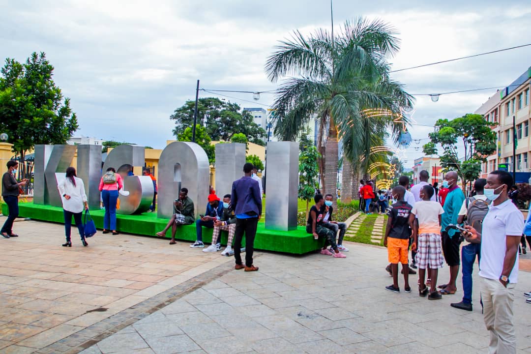 The Citizens of Kigali are enjoying the Imbuga City Walk during this festive season and are extremely happy to socialize as they observe #Covid19 prevention measures.
This place is bringing a variety of people together and is setting the stage for positive social interaction.