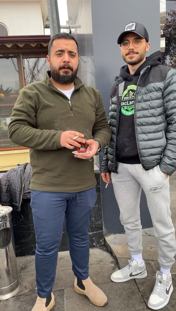 Dayimla birbirimize yalan söyleyip aynı mekanda karsilasinca bı fotoğraf cekinelim dedik