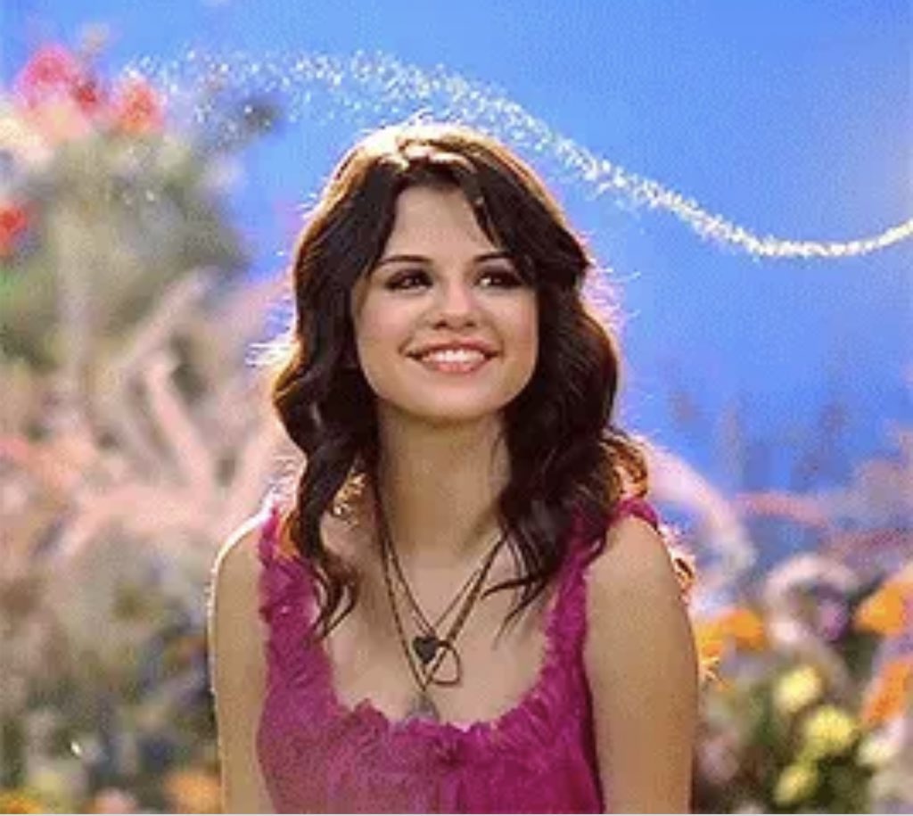 @selenagomez @PrimeVideo 2008 x 2021 

fly to your heart music video x new @rarebeauty campaign 🤍 

only old selenators will relate! 🧚🏻 
@selenagomez @SelenaFanClub 