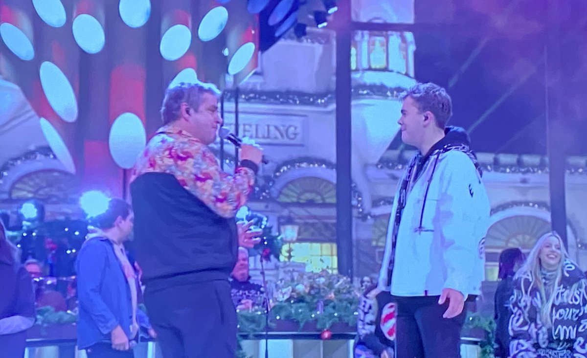 erics's tweet image. Verrassing van de avond deze twee helden #highwaytohell #thestreamers 🙌🏻🙌🏻🙌🏻🎄