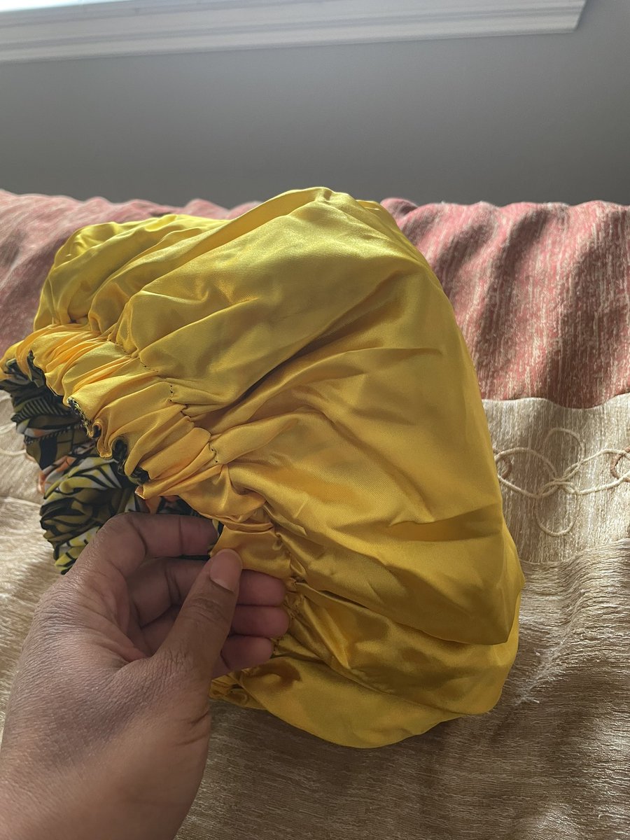dst6n01's tweet photo. My FAVORITE presents are my bonnets from Kendall’s Kreationz!Kendall is one of my sorors’ daughter & she’s LEGIT. Stylish handmade bonnets lined w/satin, & a secure elastic band that keeps it on all night but doesn’t hurt my head. $15/bonnet. IG:KendallsKreationz
#sleeplikeadream https://t.co/MMlyL4OkB5