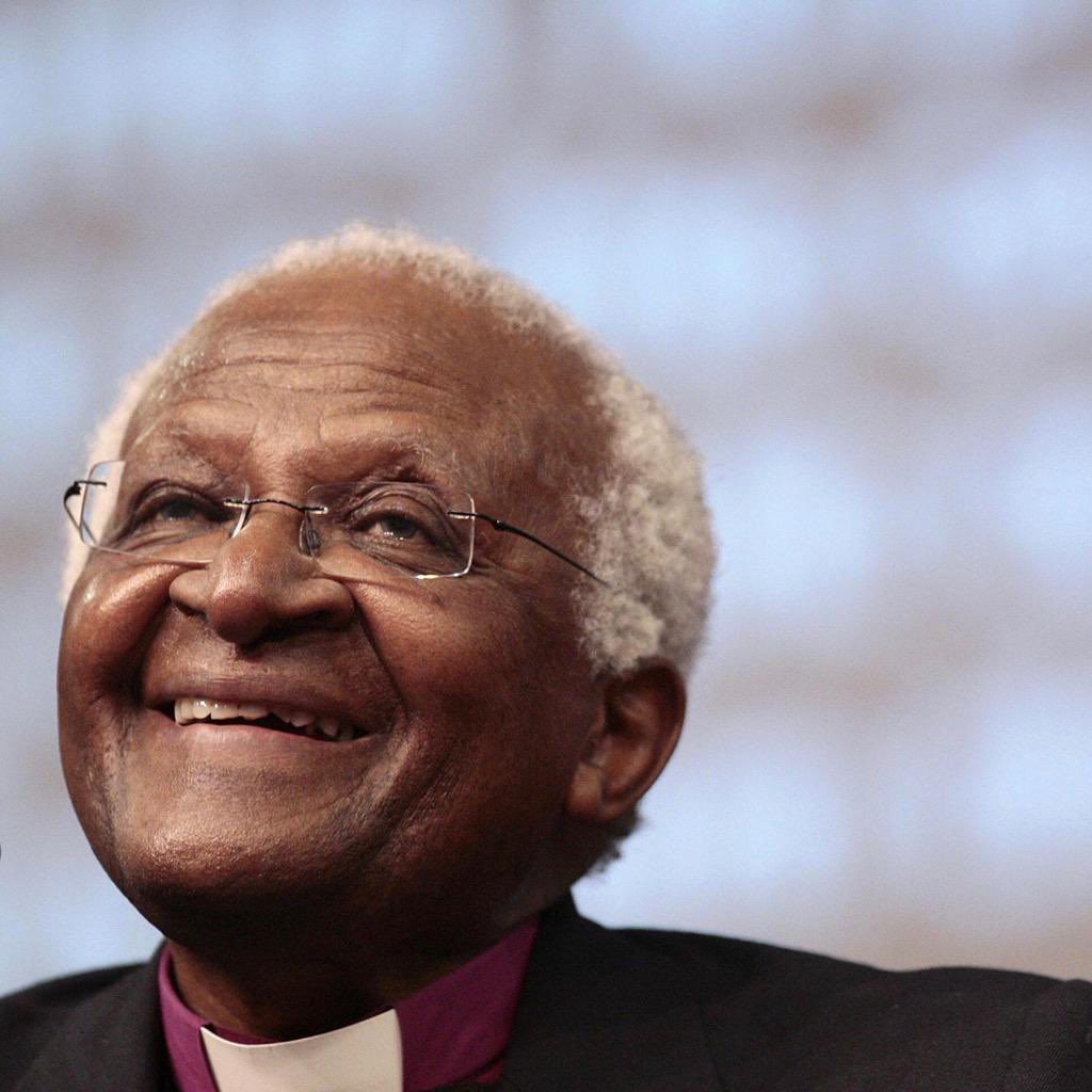 ClarenceHouse's tweet image. My wife and I are deeply saddened to hear of the death of Archbishop Desmond Tutu whose bravery in speaking out against the evil of apartheid and highlighting the threat of climate change was an
inspiration to us all. 

- The Prince of Wales