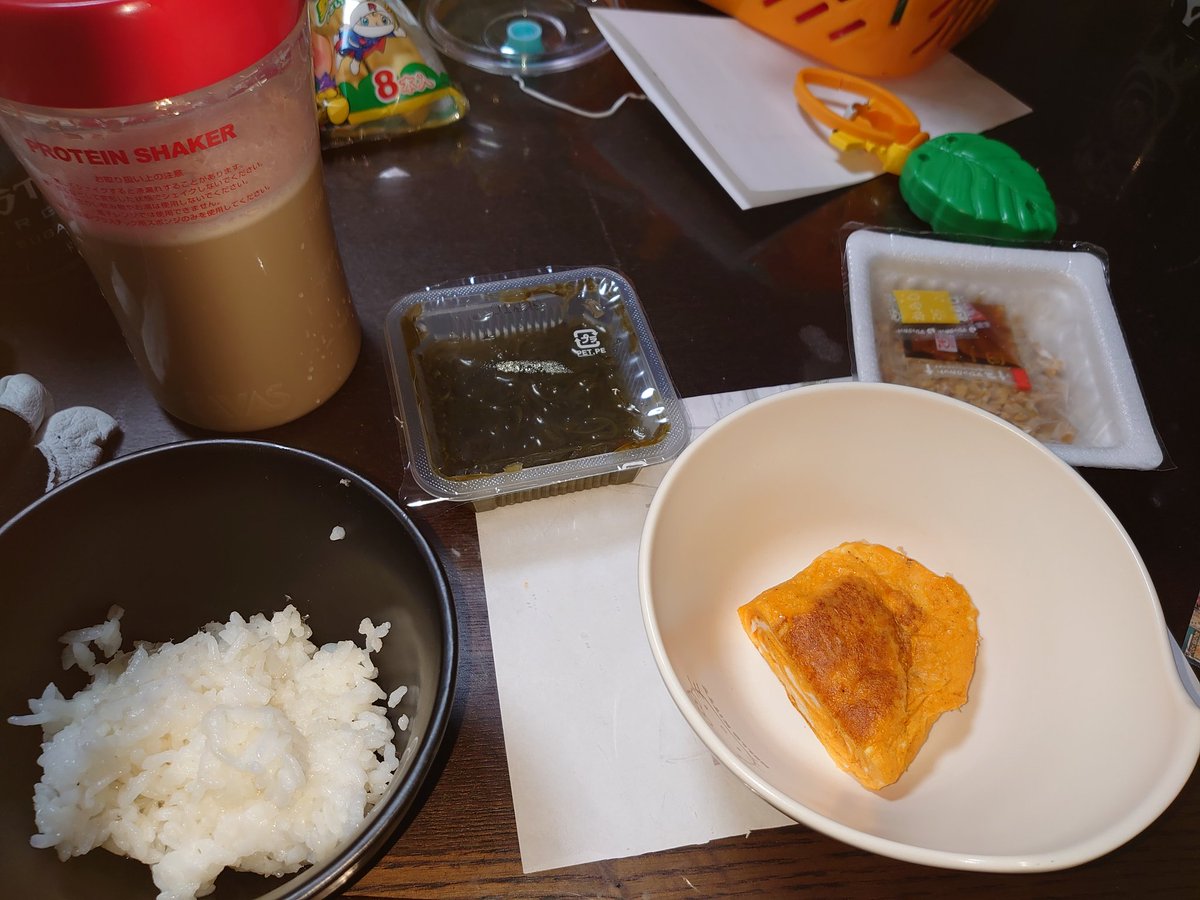 HaYaSu3095's tweet photo. 朝食

白米100g
卵焼き
納豆
めかぶ
プロテイン
コーヒー

#ダイエット
#ダイエット垢さんと繋がりたい 
#ダイエット記録
#朝食 https://t.co/s1RxEW7mRi