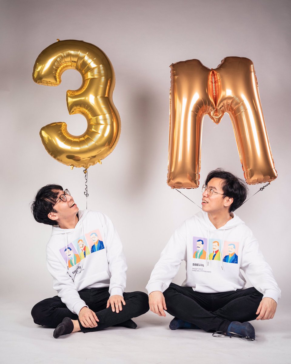 JustAry_97's tweet photo. @TwoSetViolin a year from #simpsibelius https://t.co/KivwLDYktd