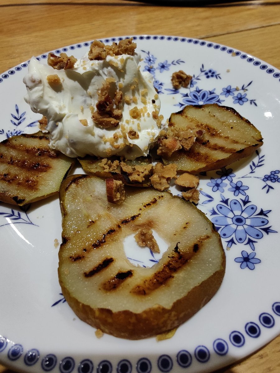 blackseamonster's tweet photo. Today's pudding turned out to be very nice, so I wrote up the recipe in a blog post: https://t.co/hVji8piVhz https://t.co/hOdy3XfFrU