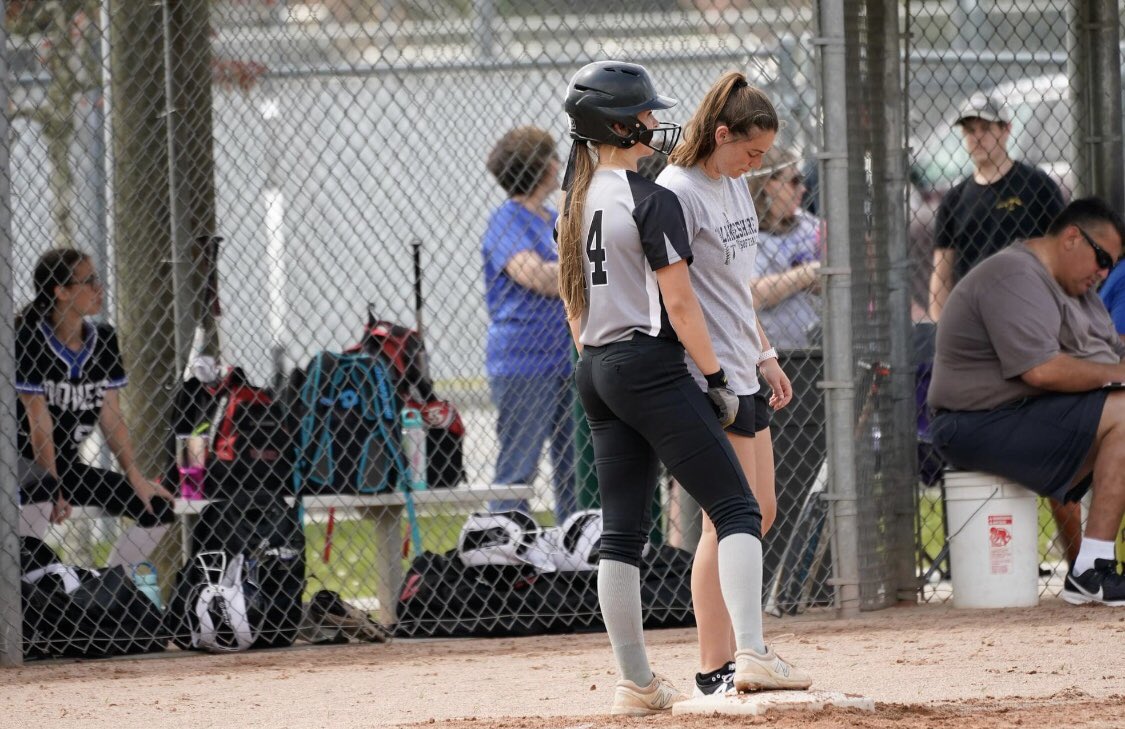 LHSTitanSB's tweet photo. Happy Birthday to our assistant coach and LHS softball alumni, Coach Sam! Thanks for everything you do for our program! https://t.co/E69tEVf1LY