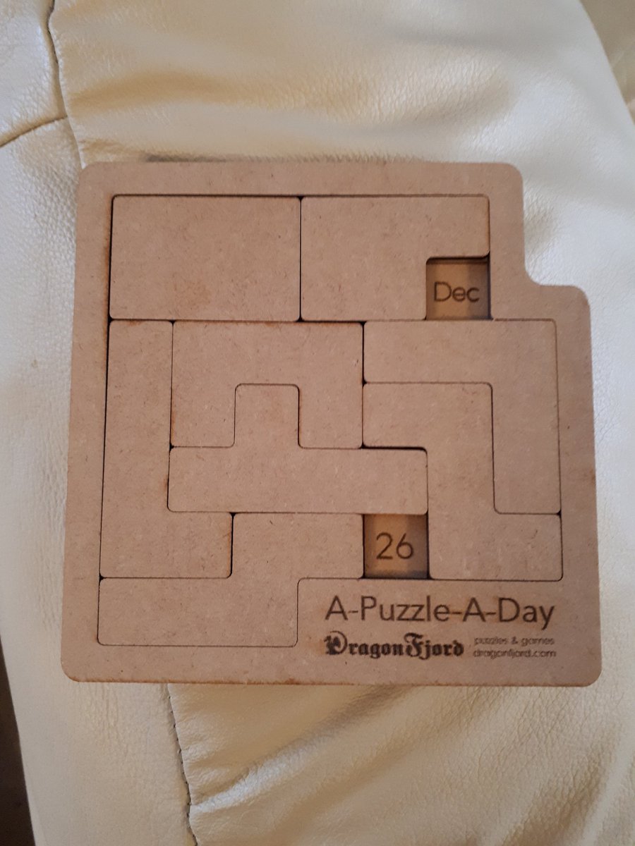 fractionfanatic's tweet image. My challenge for the rest of the year is to arrange the pieces for the correct date. I managed today but it took a while.