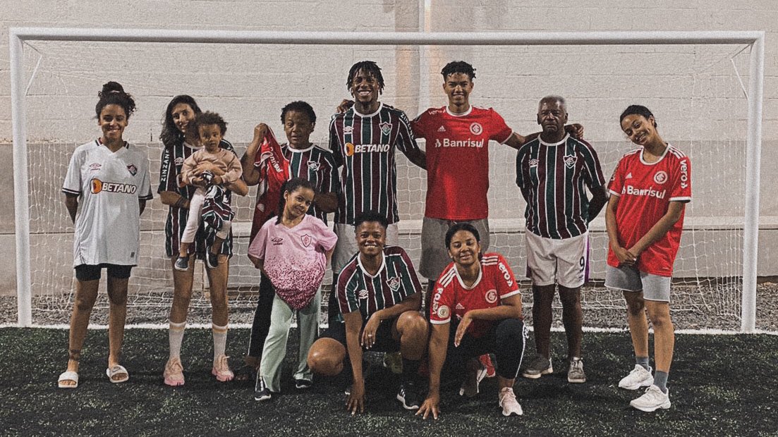 abelhernandez_'s tweet photo. Bom futebol em familia! 😍✨⚽️ https://t.co/zOaB03lMil