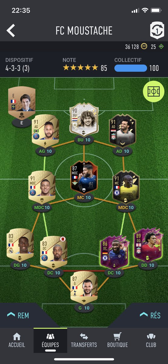 Besoin de votre avis les potes. 

Équipe 1 ou équipe 2 ??