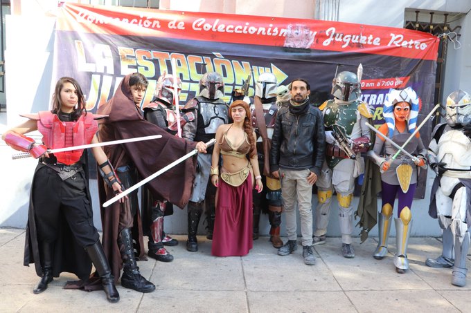 En la estaci&oacute;n juguetera #mariobouchan #equipobouchan #StarWars https://t.co/dXaXQPcmBN<a href="/tag/mariobouchan"class="tags">#mariobouchan</a><a href="/tag/equipobouchan"class="tags">#equipobouchan</a><a href="/tag/starwars"class="tags"><span>#starwars</span></a>