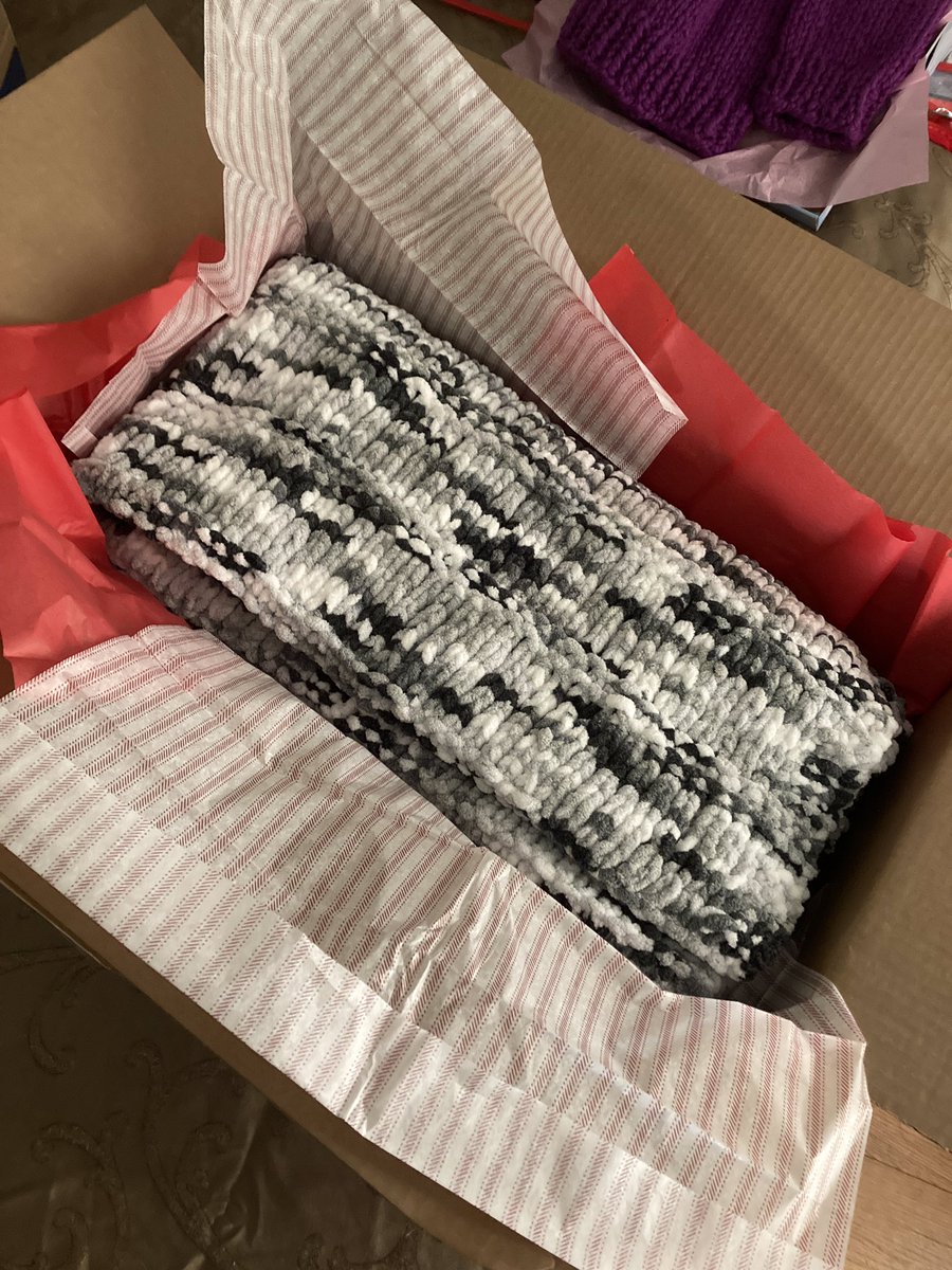AKnitters's tweet photo. My handmade Christmas gifts were quite a hit this year. #handknitted #knittedChristmas #writerswhoknit https://t.co/zd804GMQkY