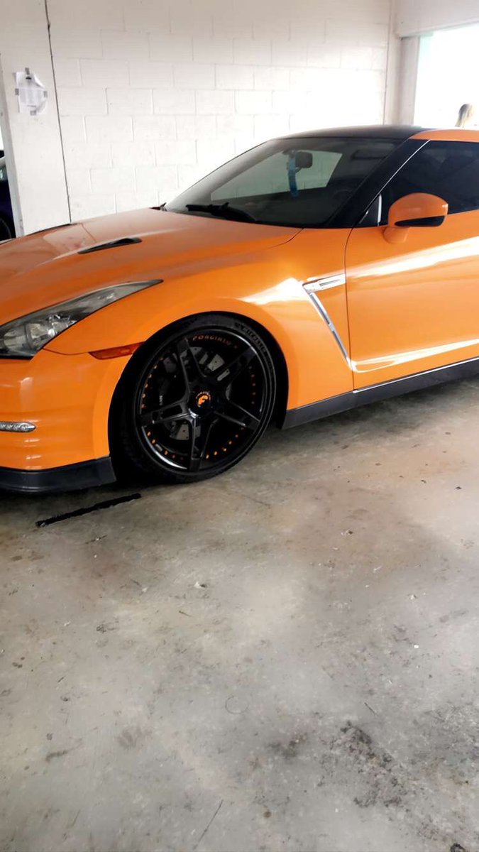 XRPRatz's tweet photo. #nissangtr #GTRacing #gtr #nissan #NISMO Godzilla spotted at the track https://t.co/XStdSOsgAq