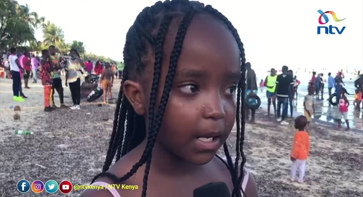 Stop littering our beaches with plastics, nine-year-old tells Kenyans

bit.ly/3JdTlND