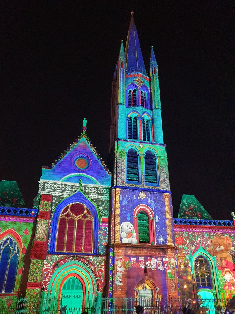 guitzao's tweet photo. 🎄Place Saint Pierre, Limoges🎄 @VilleLimoges87 #Noel https://t.co/6Av1GGag4X