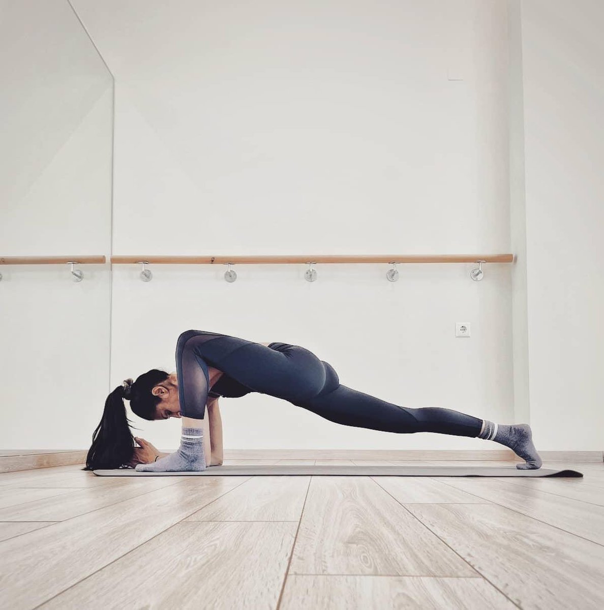 NiyamasMat's tweet photo. The inspiration you seek is already inside you, be silent and listen.
~ Rumi
🧘‍♀️

#niyamasyogamat #niyamasmat #yogastrong #yogagirl #yogastudio #yogaflexibility #yogabalance #yoga #pilates #pilatesmove #pilatesmat #yogafit #yogaddict #yogamat #Greece #Athens #yogi #yogram https://t.co/tU23mF8hH6