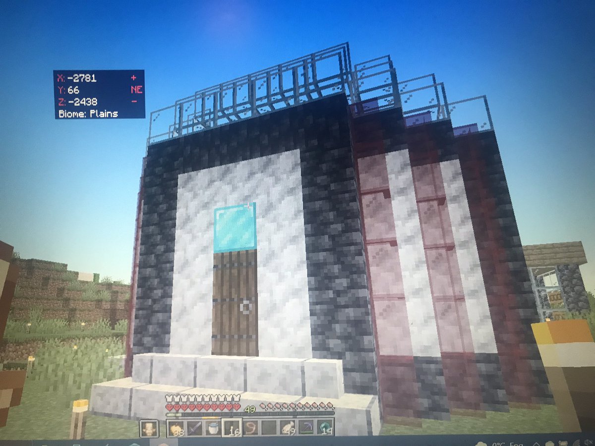 TrollerEst's tweet image. My cute bee 🐝🥰 going into her new home, beezy 25.12.2021-…
also @Tloungey released a new role on discord related to beezy :D
#bee #Minecraft #cute #TrollCore #viraltwitter