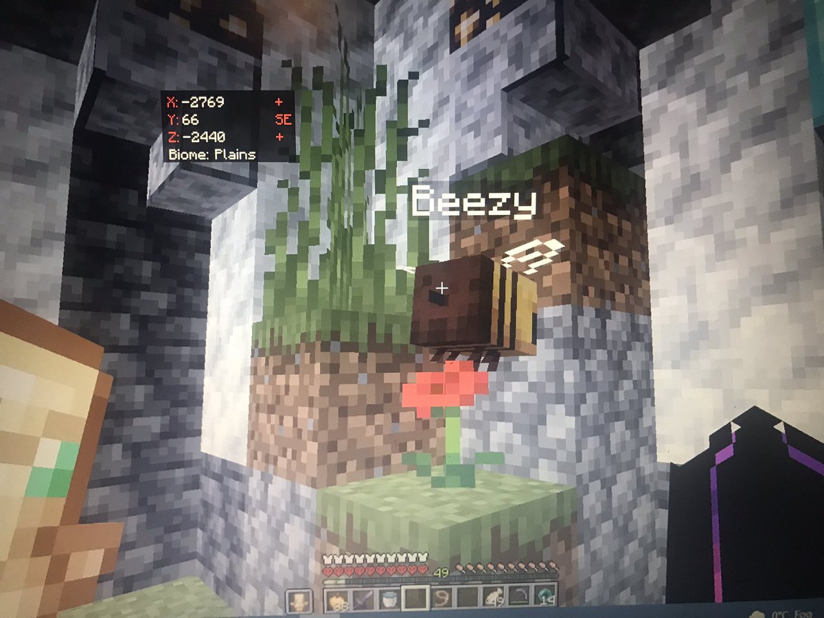 TrollerEst's tweet image. My cute bee 🐝🥰 going into her new home, beezy 25.12.2021-…
also @Tloungey released a new role on discord related to beezy :D
#bee #Minecraft #cute #TrollCore #viraltwitter