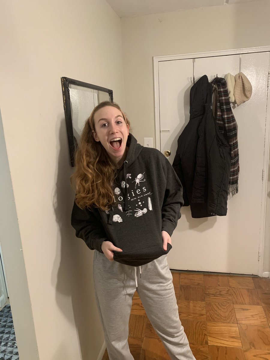 izzfizz16's tweet photo. My boyfriend got me the best Christmas present ever!!!! @Ologies I can finally rep my favorite podcast ❤️❤️❤️ https://t.co/2Mz1JuUxXm