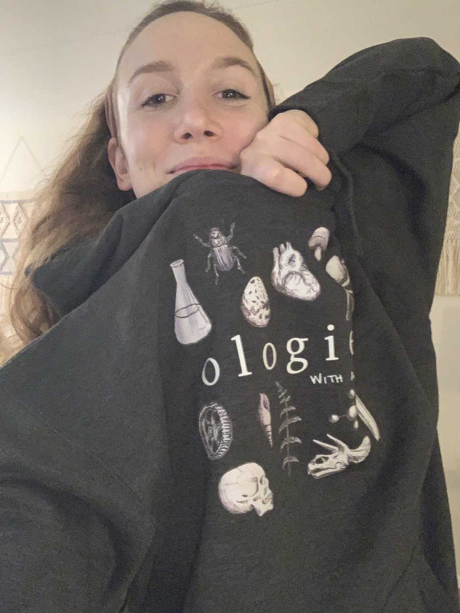 izzfizz16's tweet photo. My boyfriend got me the best Christmas present ever!!!! @Ologies I can finally rep my favorite podcast ❤️❤️❤️ https://t.co/2Mz1JuUxXm