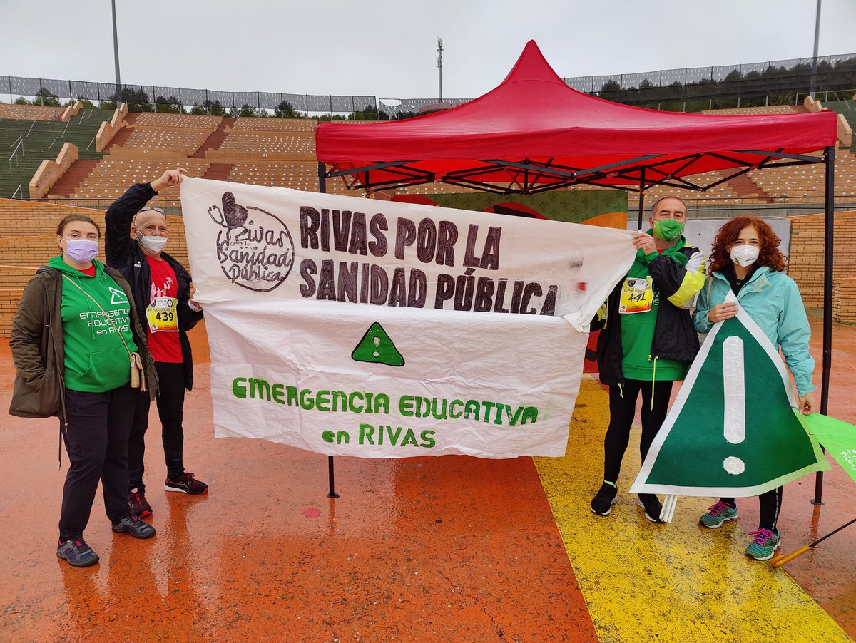 EducativaRivas's tweet photo. Nuestro triángulo de #EmergenciaEducativaRivas ha estado presente en la @SRipense junto con l@s compañer@s de @sanidadrivas reivindicando para #Rivas una #educacionpublica y #SanidadPública de calidad, de tod@s y para tod@s https://t.co/pgvBIyNrKS