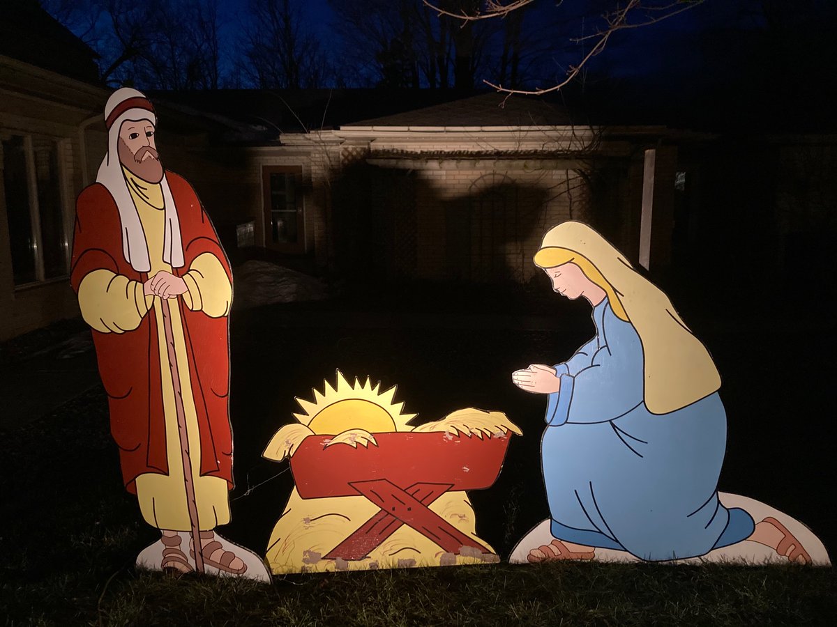 KARENSTEVER's tweet photo. Late night walk:
Found another missing Jesus.
The “Son” has been replaced by the “Sun” and some geographically questionable banana peels. 🤷🏼‍♀️
#WhoStealsAJesus ￼￼#Christmas https://t.co/lK1CIBKdFL