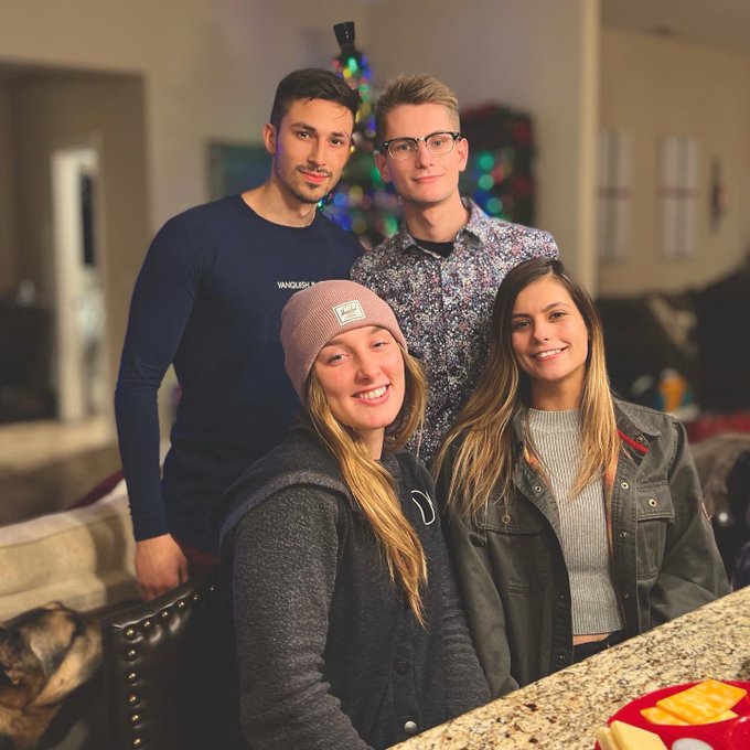 the best christmas ❤️💚 hope everyone had a great holiday :) https://t.co/RTCEKYt5Wf<a href="/tag/kylewyncrest"class="tags"><span>#kylewyncrest</span></a>