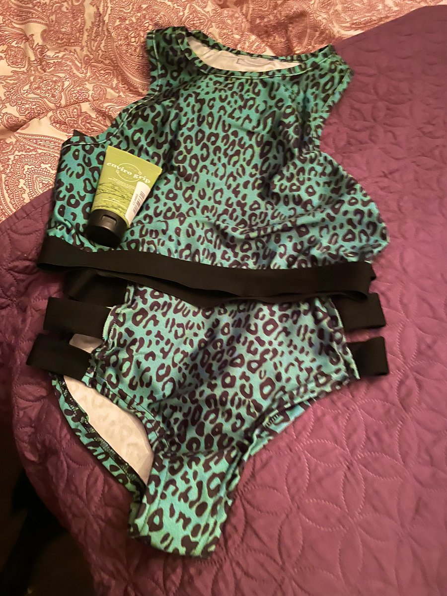 debbie9946's tweet photo. My gorgeous pole outfit from @301wb, I may not have the super toned body but I will deffo rock this at my next pole class #bodyconfidence #poledancer #pole #greatpresentchoice #polehog https://t.co/bZ8WPmzoKJ