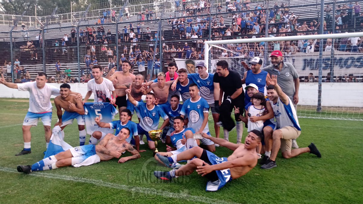 CancherosOK's tweet photo. #LigaA #Final ⚽| CRIBA SALIÓ CAMPEÓN
En la final del clausura CRIBA se coronó campeón tras vencer a San Lorenzo de Villa Castells. Los dos goles los convirtió Alexis Cabrera. Para San Lorenzo Leonel Lozano.
#SLVC 1-2 #CRIBA https://t.co/Rrc0ttyWb2