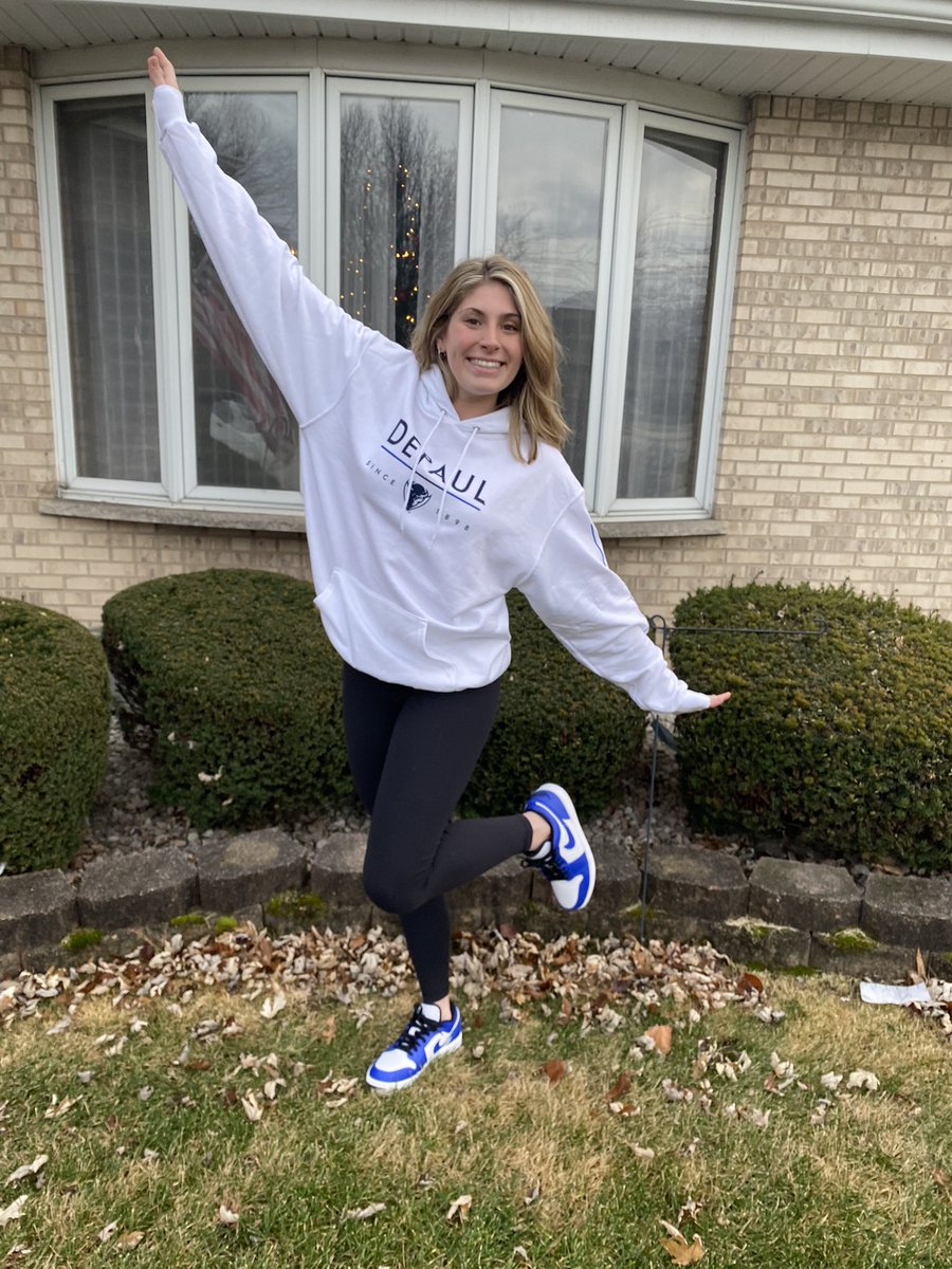 connielebel_'s tweet photo. Super excited to announce my commitment to continue my academic and athletic career at DePaul University! Go blue demons❤️💙😈 https://t.co/dedQRWM1oM