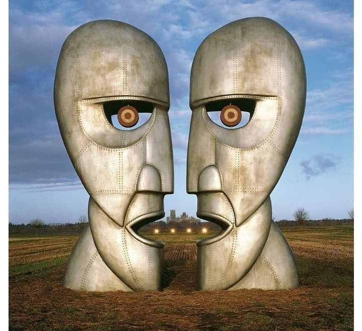 oriettamusic's tweet photo. 🎶🎸Not everyone is or was digital. Here I share a series of images so that you can see how was the preparation of the cover of the album "The Division Bell" by Pink Floyd. Cambridgeshire Fields, February 1994. https://t.co/yZ3cOh2s8r