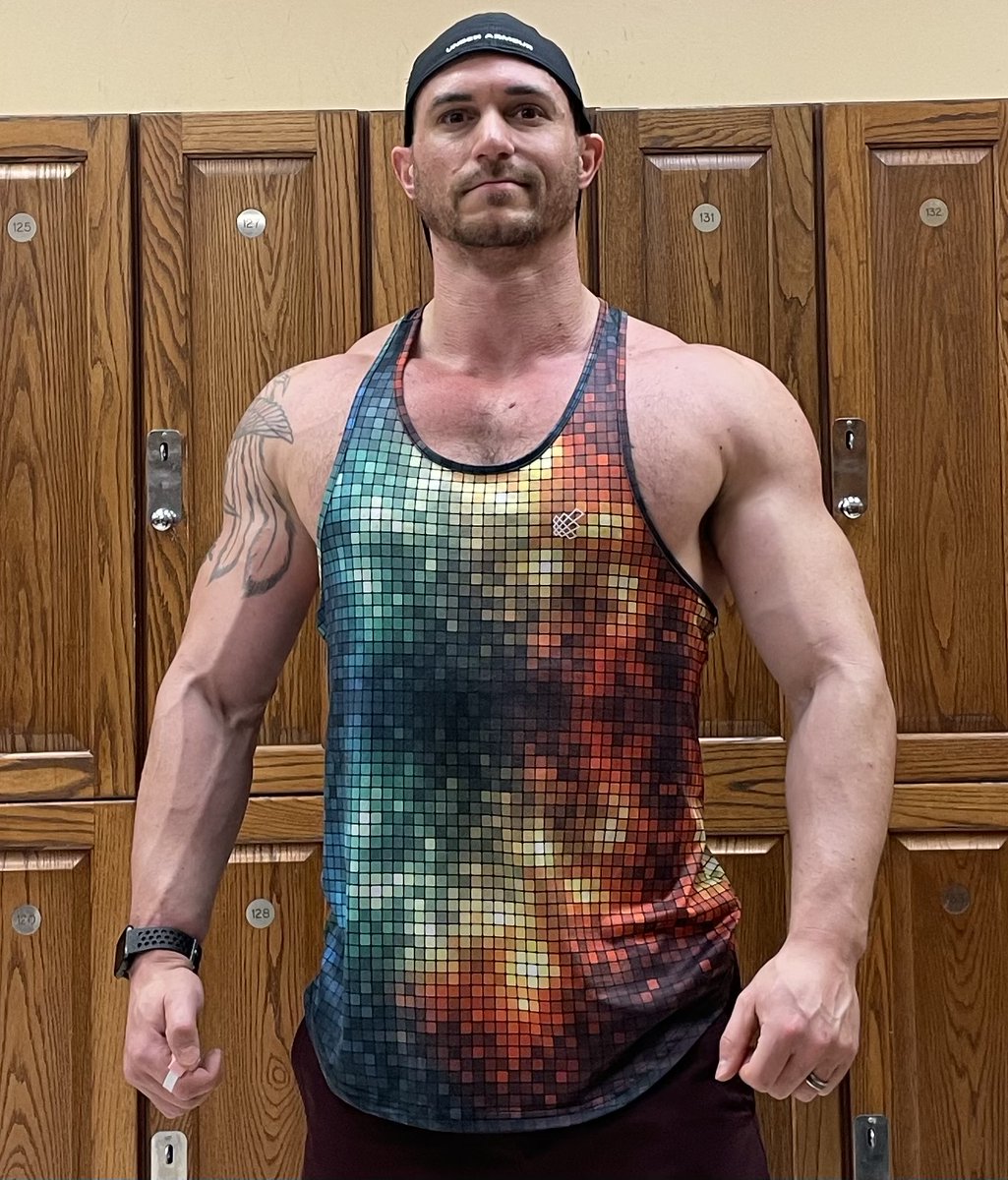 FairyGodHimbo's tweet photo. Rainbow Edition @jednorthapparel #LGBTSwole 
#QueerMuscle #RainbowTankBrigade https://t.co/AKnDxBSQKH