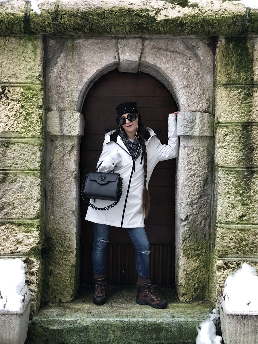 Erika1Romero's tweet photo. Walking into the week with @Versace like….a #GirlBoss 💃🏻 #Versace #Italia #Italy #AirForce that’s my girl 🕶👜🧣🥾🧥 https://t.co/EDijqTqhvB