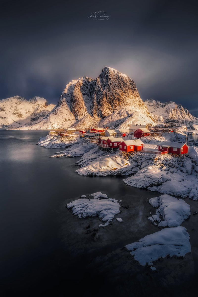 Behrouz_Kholo30's tweet photo. "Hamnøy in White". Some kind of good light after the storm in Hamnøy (Lofoten Islands). Winter❄️❄️
#WinterWonderland #Photos #photography  #landscape #storm #snow #Winter #beauty https://t.co/fgPr4MvLsQ