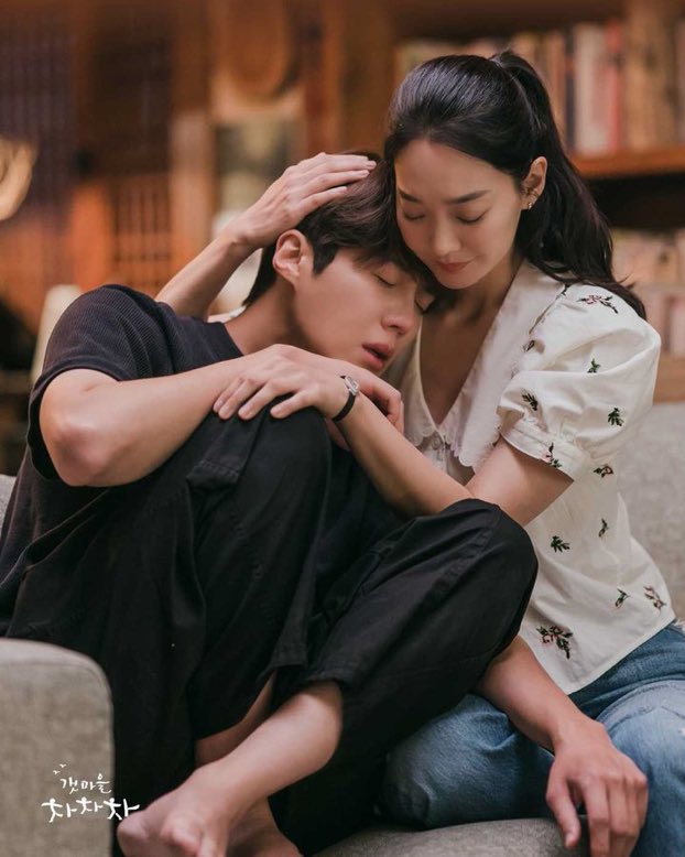 hoyahoyahoo's tweet photo. Couldnโt join the hashtag party last night because of fever ๐ฅฒ letโs drop now, thank you Homcha for the past almost 4 months being my comfort world, my place to rest, a shoulder to cry on. Iโm cherish every moment ๐
HOMCHA ROMANTIC SUNDAY
#HomChaRewatchFinale
#HometownChaChaCha https://t.co/tVZ6i13KZO