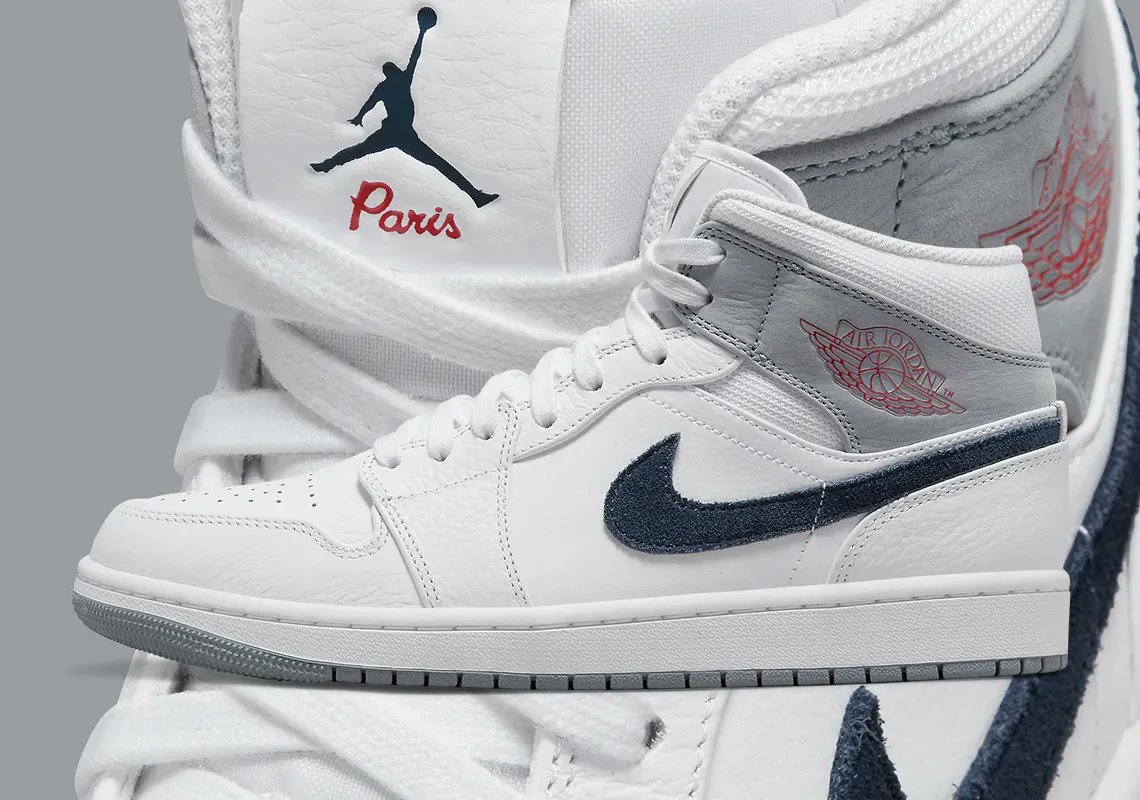 SneakerNews's tweet photo. What city should the Air Jordan 1 Mid draw inspiration from next?
>> https://t.co/pfZwInV5x6 https://t.co/3NLGLETGXZ