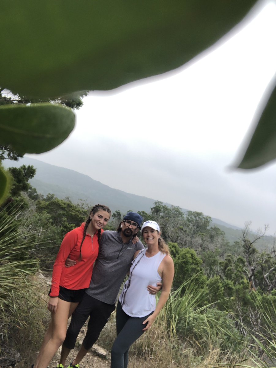 sarahceballos14's tweet photo. Short 7.26 mile Boxing Day hike at #GovernmentCanyon #CanadianRoots https://t.co/uPcxtD9LfB
