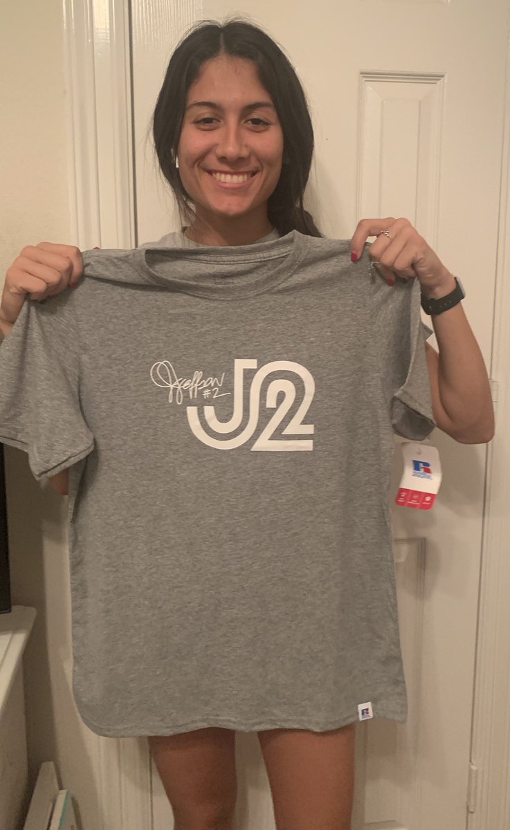 lrdeleon2's tweet photo. Got our J2 gear! Always love supporting this amazing athlete and an even better role model! @JanaeJefferson4 https://t.co/s8zvW27HNb