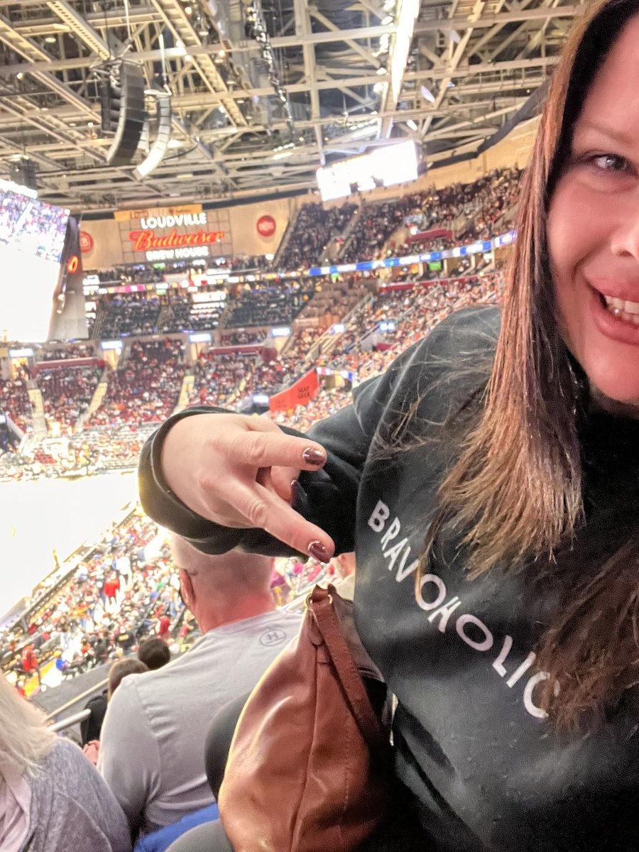 CassandraYantha's tweet photo. First NBA game, all the way from the great white north #Letemknow  (go #Raptors ) https://t.co/PHjeiFGSSA