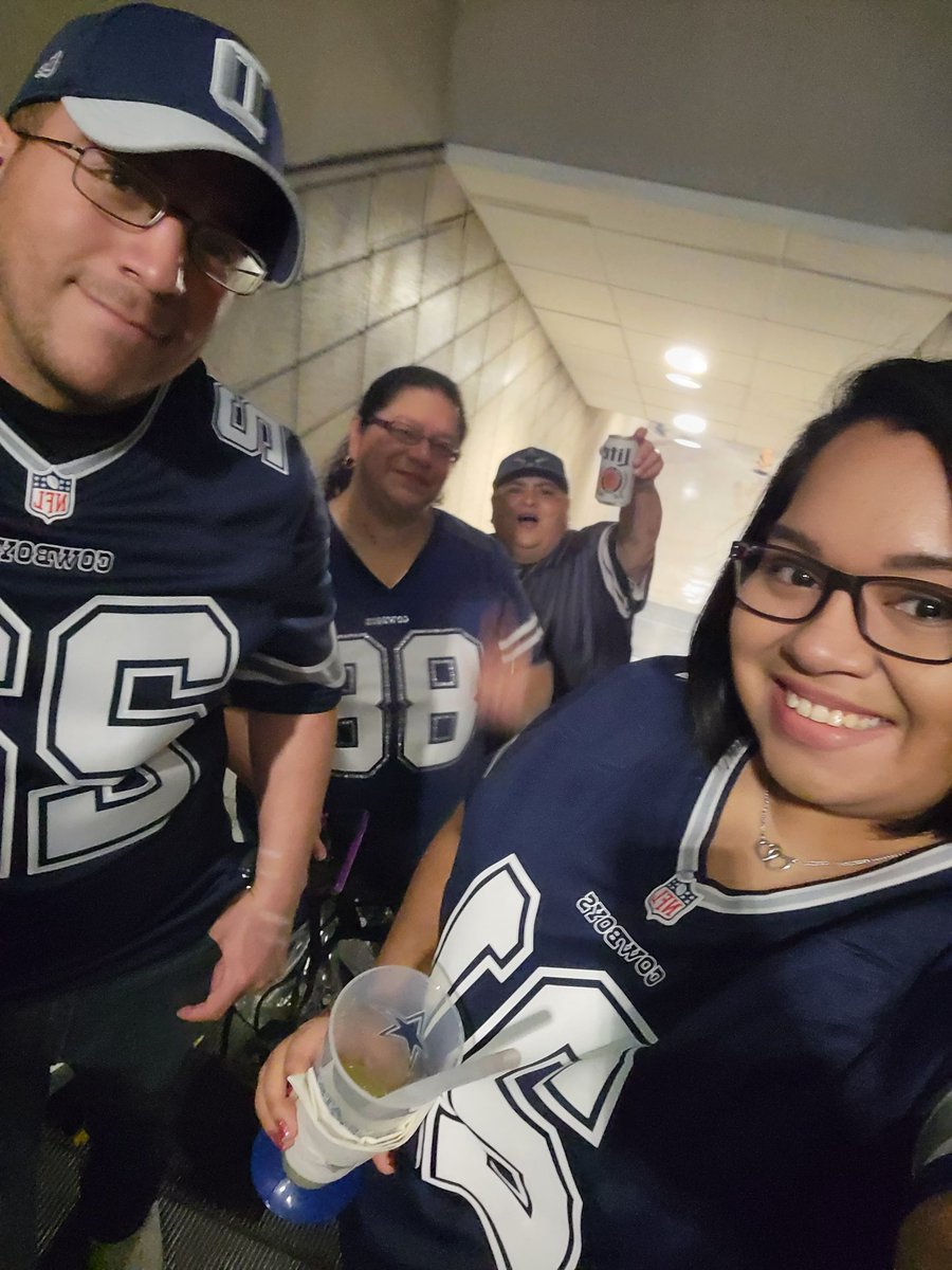 Colee4's tweet photo. #CowboysNation 
Here to win!!!!
@dallascowboys https://t.co/O47HAHQTVc