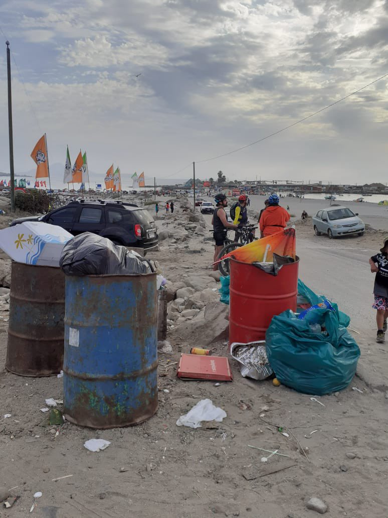 munoz_bibi's tweet photo. LIMPIA COQUIMBO: @GobiernodeChile @gorecoquimbo @tvnredcoquimbo A quién le importa la limpieza de la cuidad de Coquimbo? Parece que no le importa a nadie. Me alegra que los tripulantes del crucero no bajaran a tierra: porque es una VERGÜENZA la cuidad… Vacaciones en Coquimbo??? https://t.co/2E5HGoIvrV
