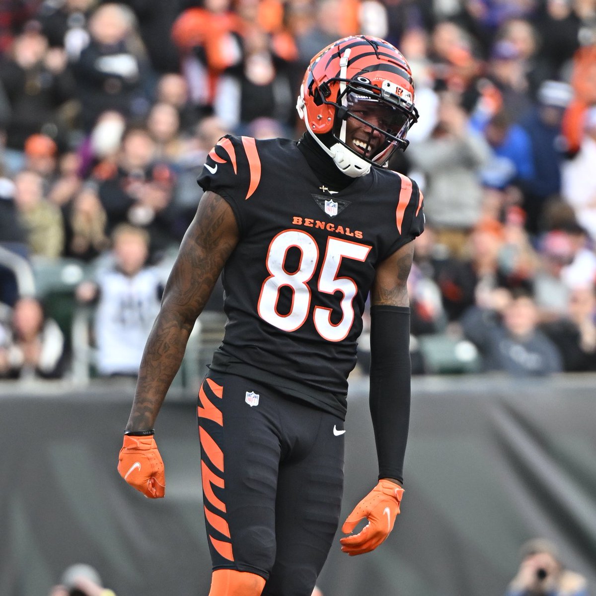 Cincinnati Bengals on X: BLACK JERSEYS BLACK PANTS LET'S GO https