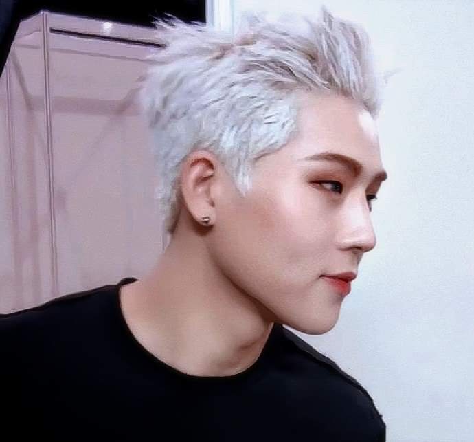 iljoohoney's tweet photo. Solo vine a decir que #JOOHONEY he is the most handsome man, he is so perfect, He is beautiful, talented, sweet and loving that has never existed https://t.co/5eFyGPf8OM