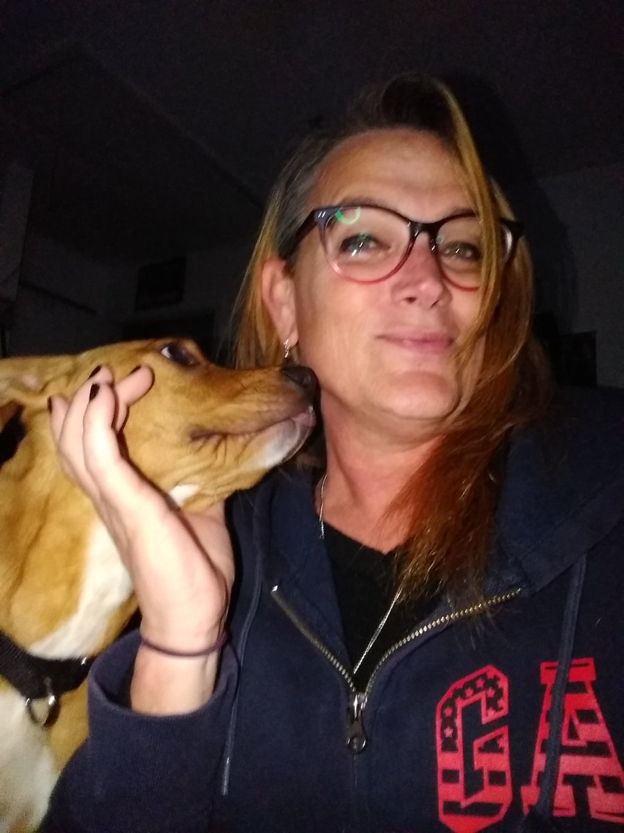 JustMeToni1's tweet photo. @nathaliejacoby1 How about me AND my dog? https://t.co/T5WiAjV0GA