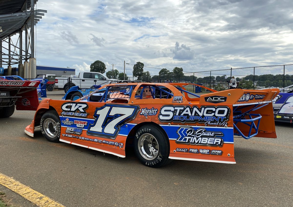 JackCofer94's tweet photo. @LateModelHub @MHenderson17’s is one of my personal favorites. Orange is underrated. https://t.co/sbm5bJYGkl