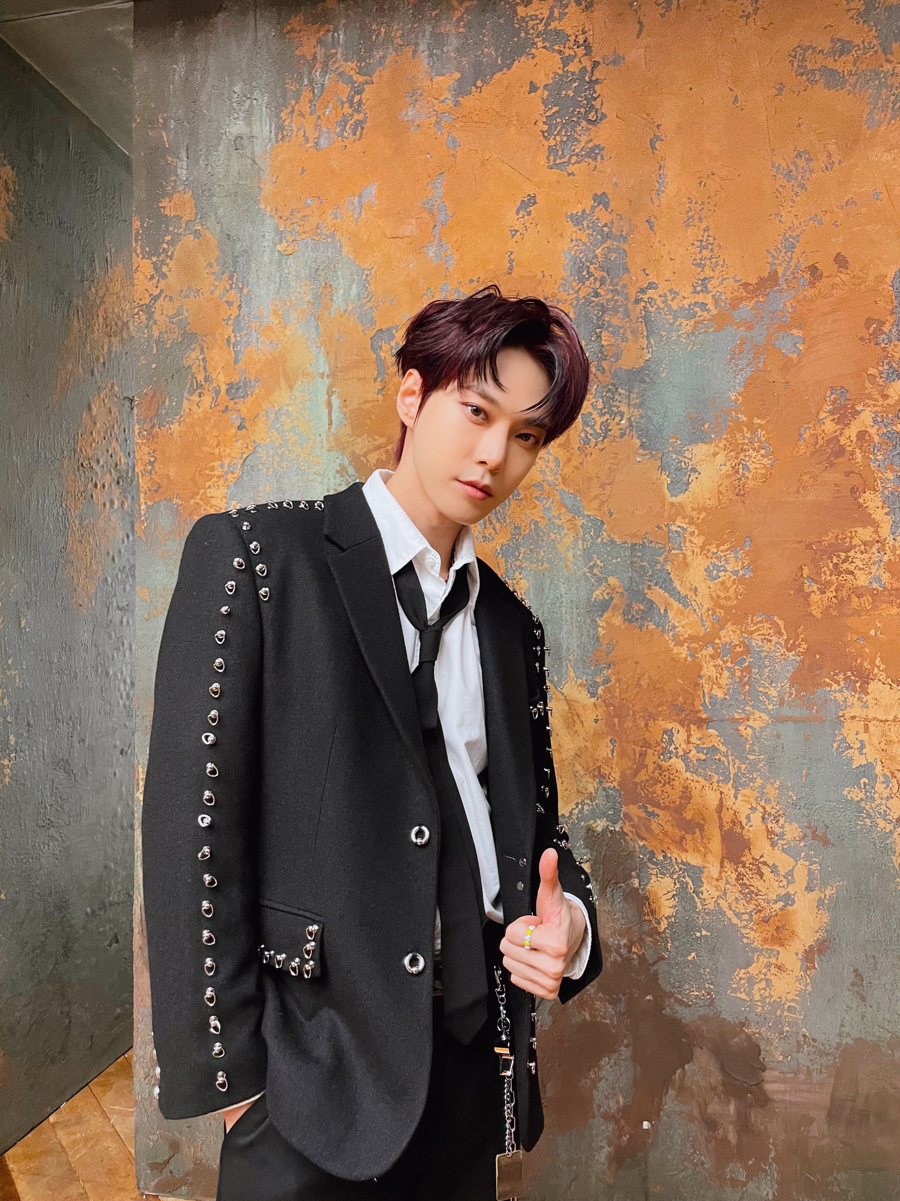 FHl2jo8aAAIuLT7?format=jpg&name=orig