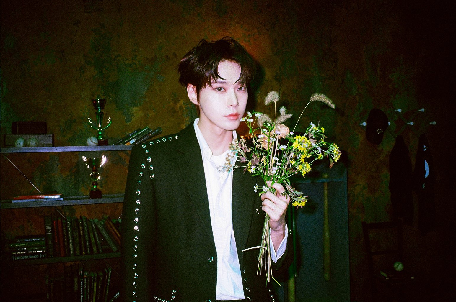 FHl2sW6aAAISEXr?format=jpg&name=orig